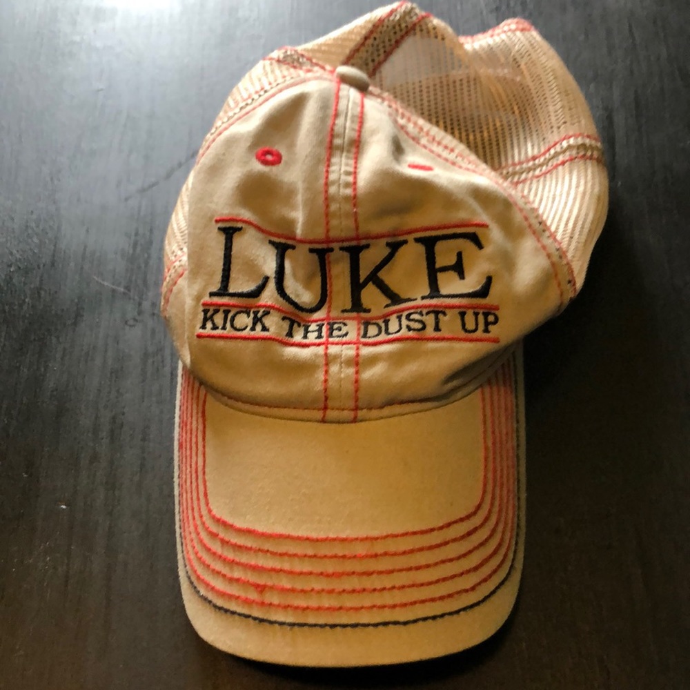 Luke Bryan hat